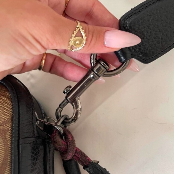 Coach Crossbody Bag X Rexy By Guang Yu Purse Shoulder Strap VGC 🖤 - Picture 4 of 11